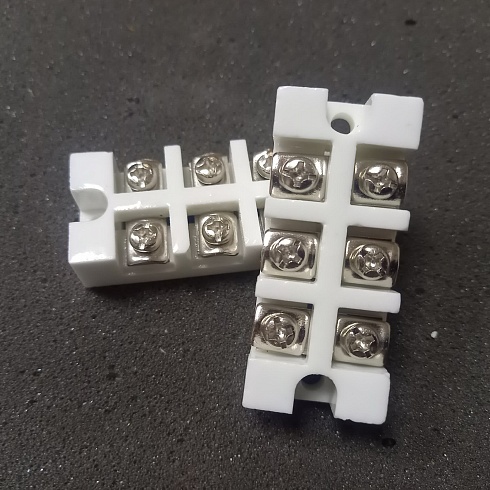 Keraminė kontaktinė kaladėlė 3P30А/О (03-01)