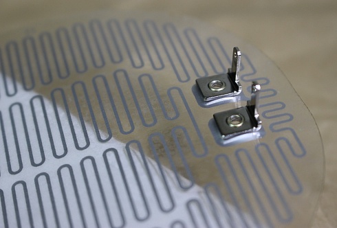 Poliesterio šildymo elementas automobilio galinio vaizdo veidrodžiams