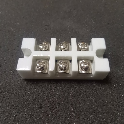 Keraminė kontaktinė kaladėlė 3P30А/О (03-01)