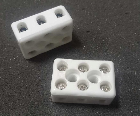 Keraminė kontaktinė kaladėlė 3Р10А (03-03)