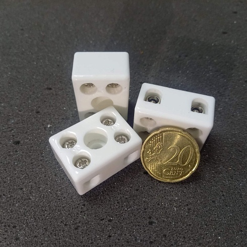 Keraminė kontaktinė kaladėlė 2P20А (02-03)